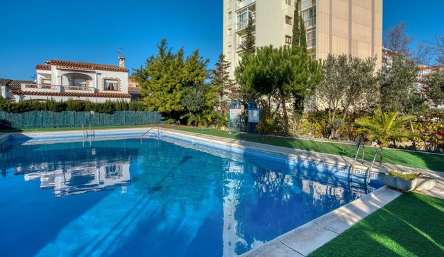 Penthouse with Views with Access to Community Pool in the Bóvila Area