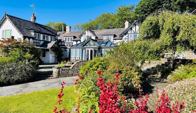 Pentre Cerrig Country House