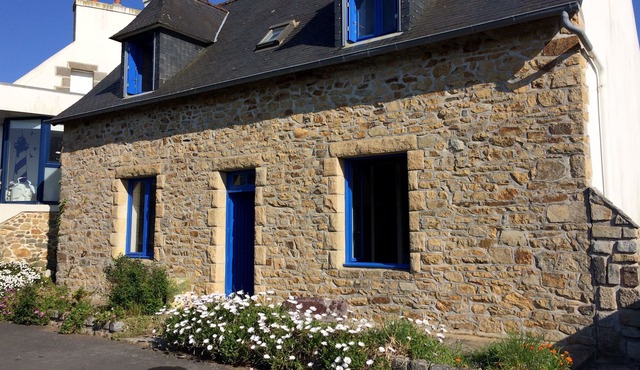 Penty Breton in the center of the village of Roscanvel