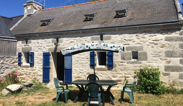 Penty by the sea (300 m from Pointe du Castel on the GR 34)