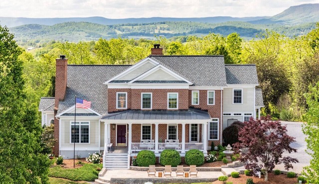 Peony Hill Estate Retreat - The Summer House - Pool & Hot Tub