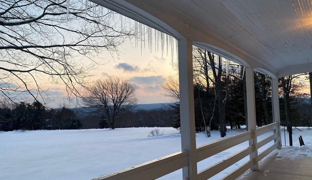 Peoples favorite! Come ski the Poconos, & enjoy the Winter wonderland!-Sleeps 13