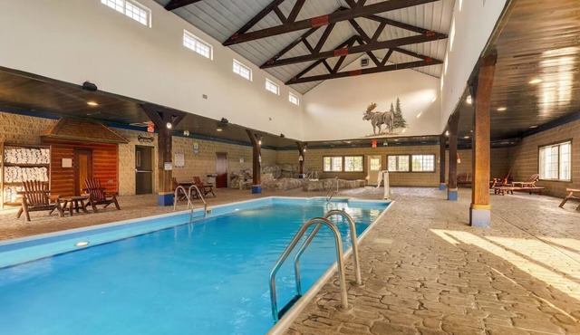 Peoria Rustic Stay! Deluxe 2 Double, Stoney Creek, Easy I-74 Access | 3 Units