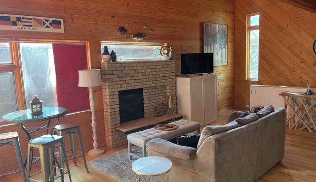 Pepin Guest Haus - walk to the winery!