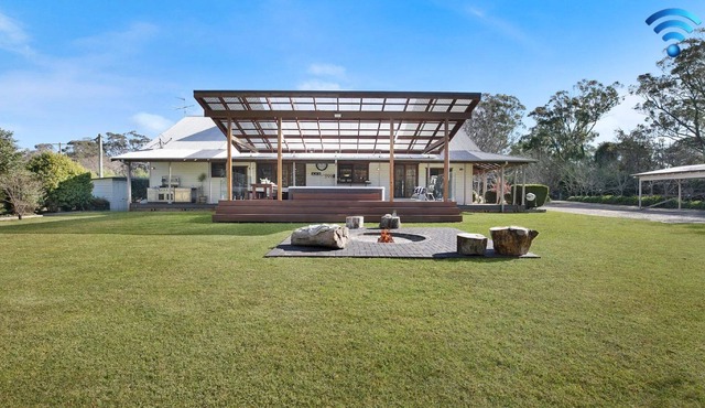 Peppertree Lodge –Ultimate family retreat with a swim spa