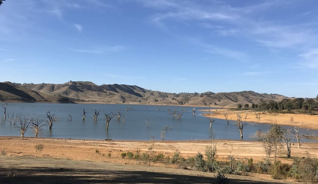 Peppin Pines Retreat - Bonnie Doon where Lakeside meets the Country