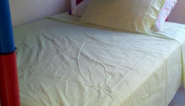 Pequeña casa en condominio con alberca compartida en las afueras de Cuautla