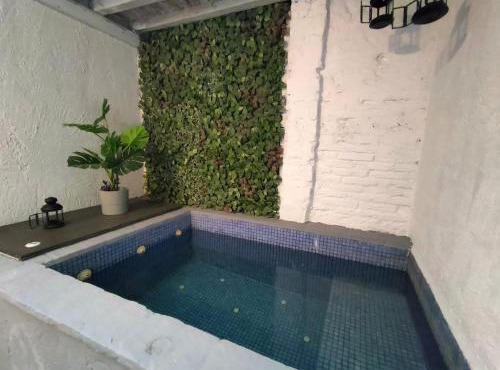 Pequeño Alojamiento con Mini Piscina - NO climatizada