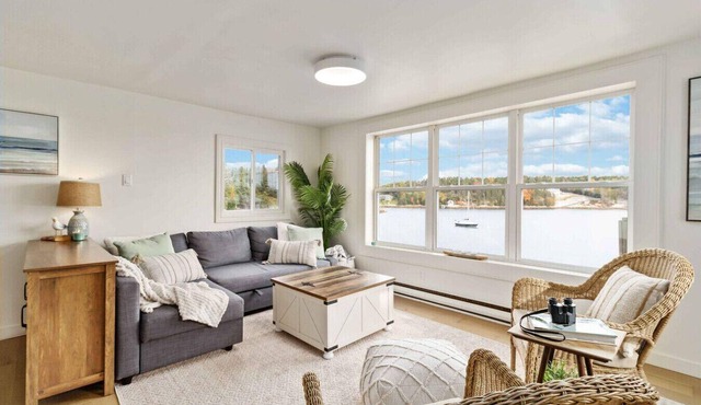 Periwinkle Perch - Hot Tub