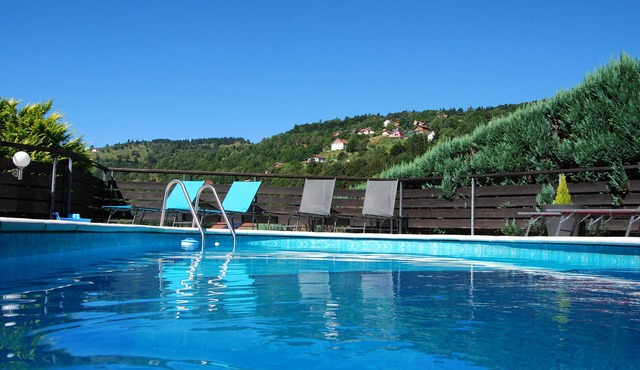 PERCE NEIGE VILLAGE LUXURY GITE 4 stars WITH POOL AND SAUNA