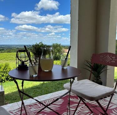 Perché aux milieux des vignes