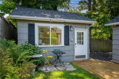 Perch - Ballard Cozy