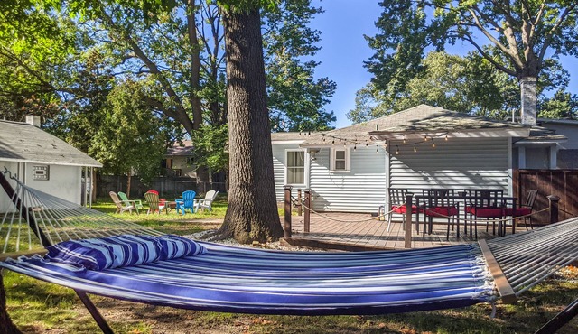 Perch Cottage l Sunny Days & Firepit Nights