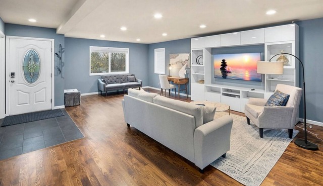 Perch - Cozy Cloverdale: 3mins to Light Rail | Pet Friendly | AC