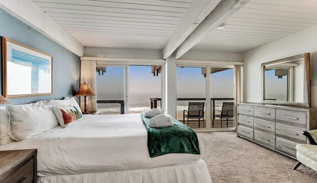 Perched on the Sand – Oceanfront Living with Unmatched Views