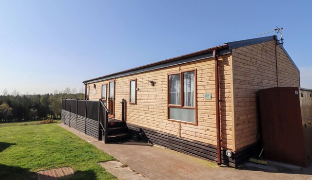 PERCY WOOD COUNTRY PARK, pet friendly in Swarland
