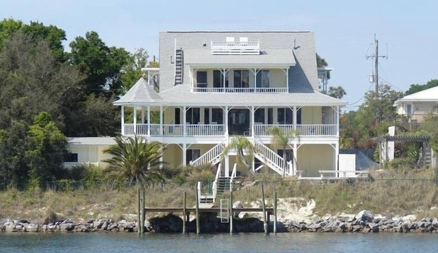 Perdido House - Your Home Away with Private Pool and Dock