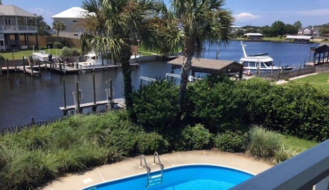 Perdido Key/Pensacola Pass sleeps 14