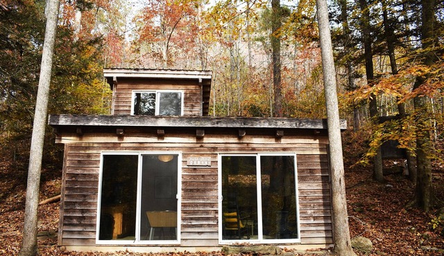 Peregrine Cabin - Off the Grid, hike-in cabin