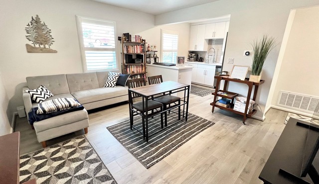 Perfect 1-bedroom condo with WiFi, AC in the heart of Salt Lake City