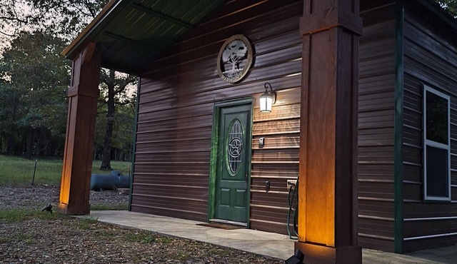 Perfect 1-bedroom cabin with AC in adorable Ringold