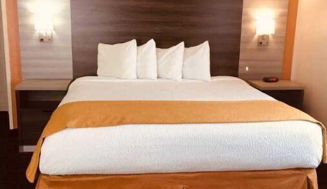 PERFECT 1 KING BED ROOM @HEART OF MONTEREY