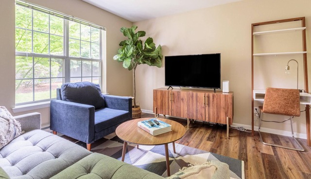 Perfect 1BR Apartment in Beaverton w/ Pool + Gym