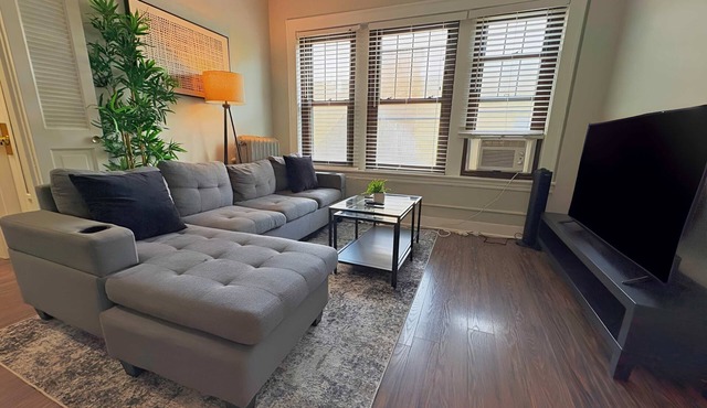 Perfect 1BR Spot near Attractions