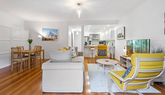 Perfect 2-Bed Inner-City Home with Pool & BBQ Area