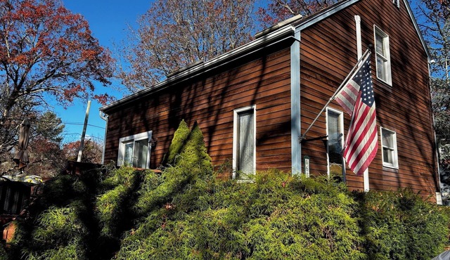 Perfect 2-bedroom house with AC in tranquil Charlestown