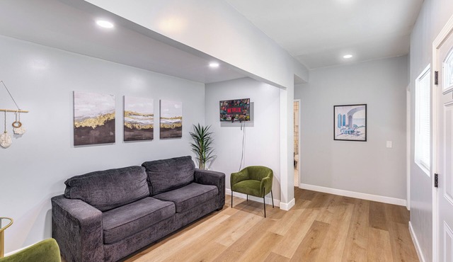 Perfect 2-bedroom house with AC in adorable Rosemead