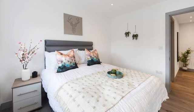 Perfect 2BD and 2BT w/ Balcony in Perfect Location!