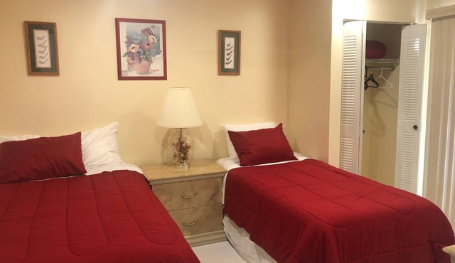 Perfect 3.5/2 Ground Floor Condo