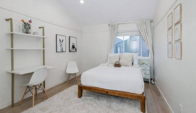Perfect 3-bedroom townhome in welcoming Sausalito for your stay