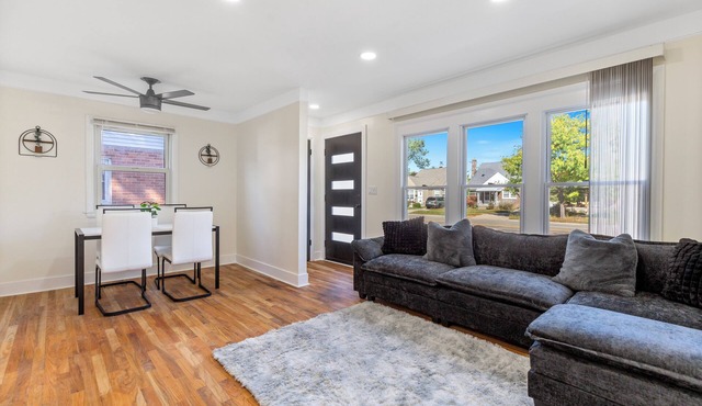 Perfect 4-bedroom house close to downtown
