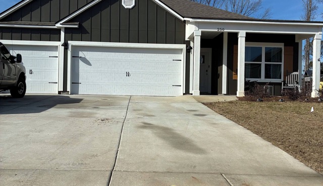 Perfect 4-bedroom house with AC and a large game room in charming Springville,AL