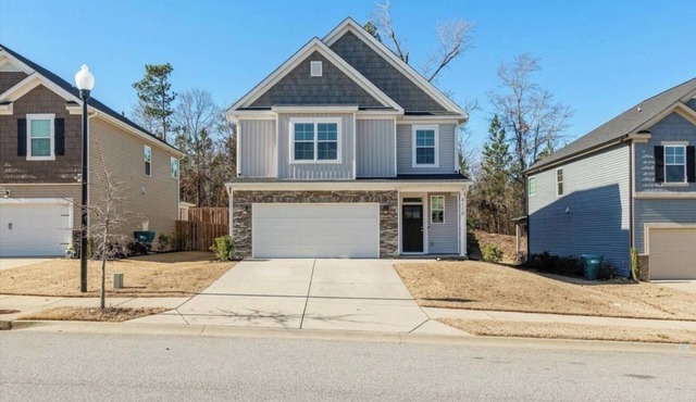 Perfect 4-bedroom house with AC in charming Grovetown