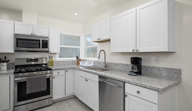Perfect 4B/2Bth for Business and Nat'l Park Visit