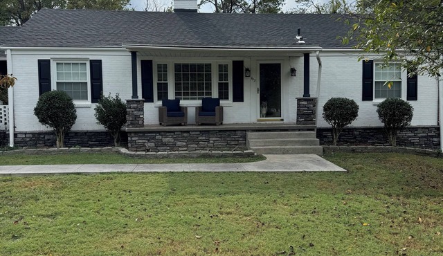 Perfect 4BR Getaway in Prime Location