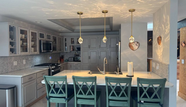 Perfect 6-bedroom house in Blaine for your next getaway