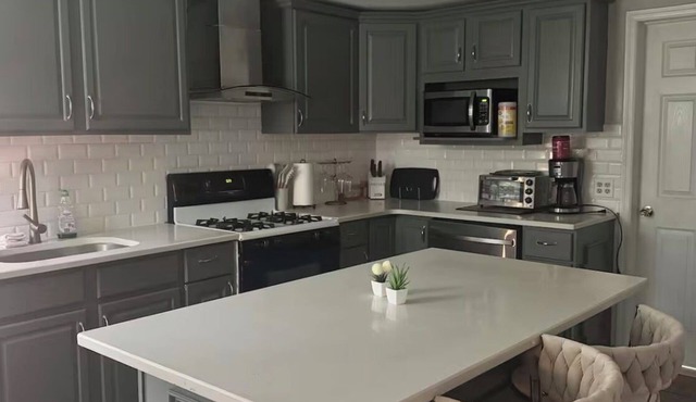 Perfect and Spacious Hudson Valley Escape!