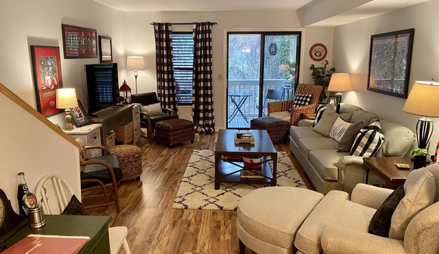 Perfect Athens Getaway Townhome-Close to downtown and UGA