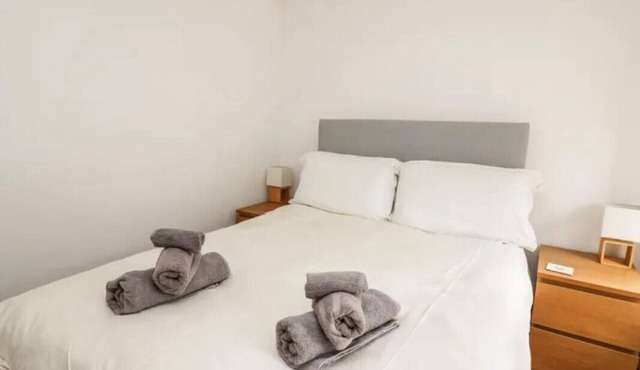 Perfect base for walkers + optional jacuzzi. 1 of 2 cottages onsite