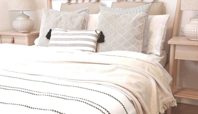 Perfect Beach House by the Sea. Fab Outdoor Space. Modern. Pet Friendly.