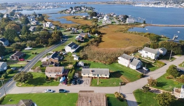 Perfect Beach Getaway Home on Great Island (Narragansett, RI)