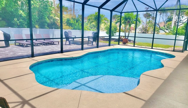 Perfect Beach House with Private Heated Pool, Walking Distance to the Beach