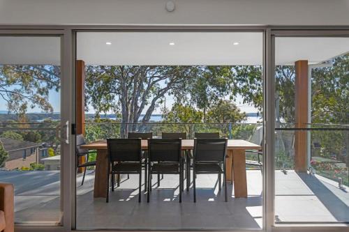 Perfect Beachhouse Lakes Surf at your Feet