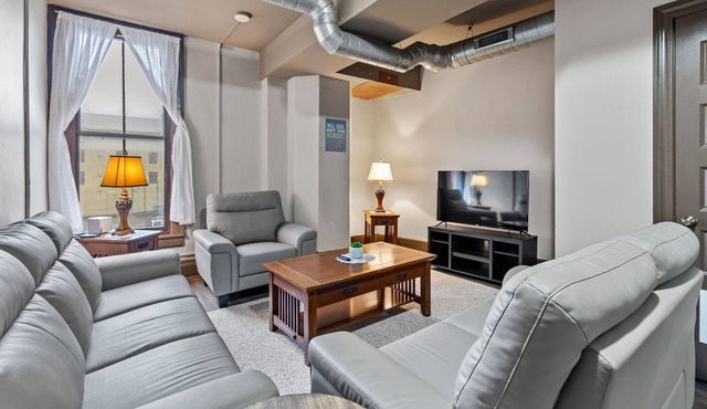 Perfect Blend of Convenience & Comfort in the heart of Syracuse NY