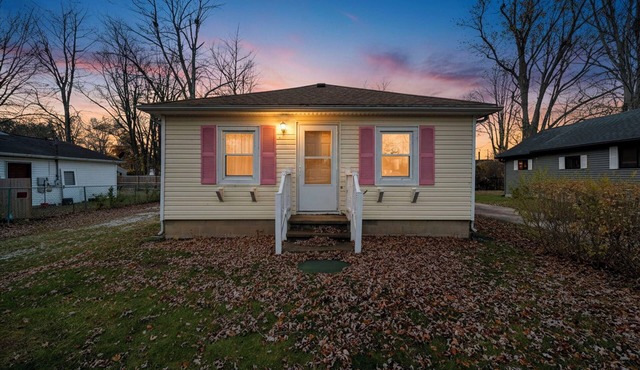 Perfect Blissful 3 Bedroom Retreat Near Lake Erie, Spire, Wine Country, & Trails