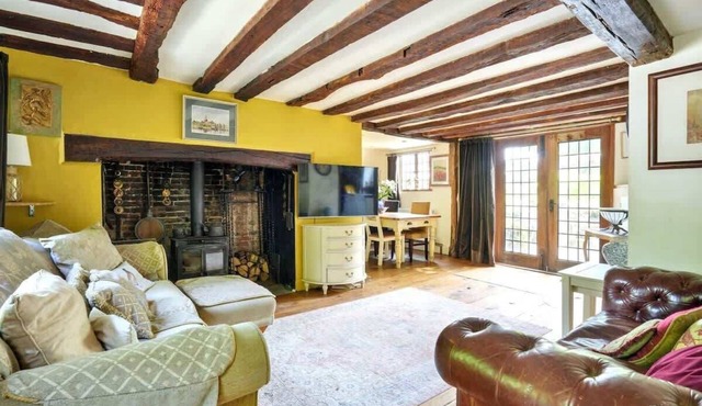 Perfect Booking | The Buttery 500 Year Old Cottage